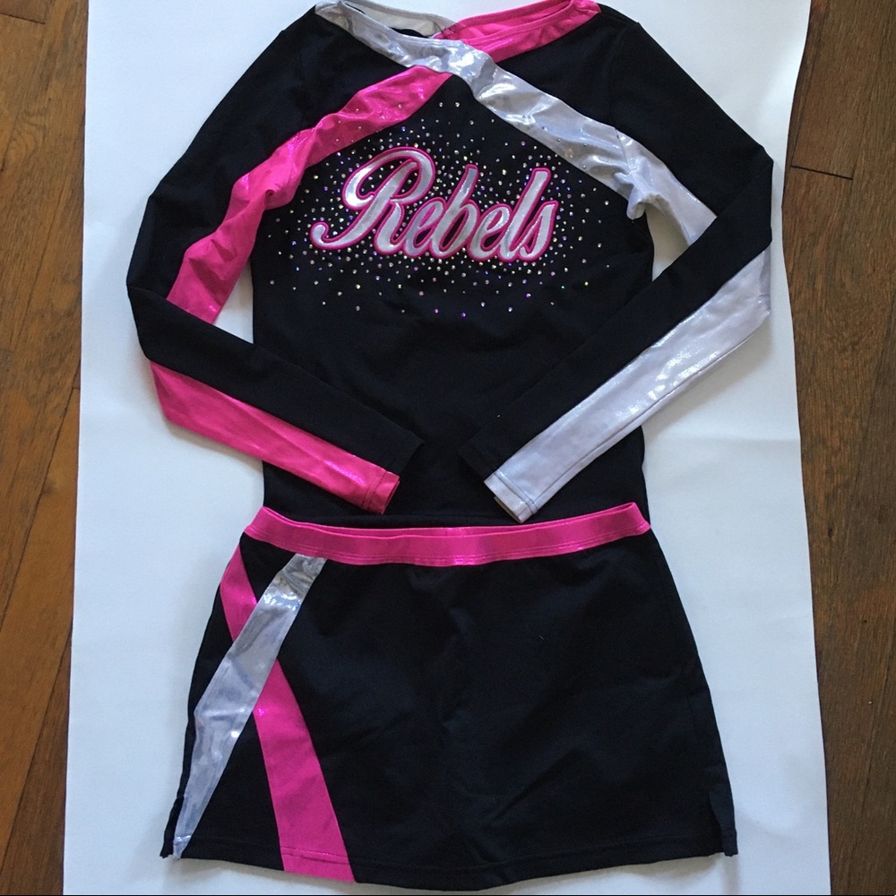 Many many cheer uniforms available - Picture 8 of 15